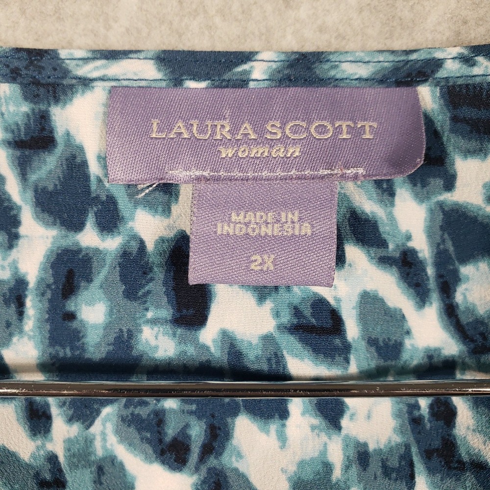 Laura Scott Woman Plus Size 2X Animal Print Blouse V-Neck Roll Tab Sleeve Teal - Picture 3 of 11
